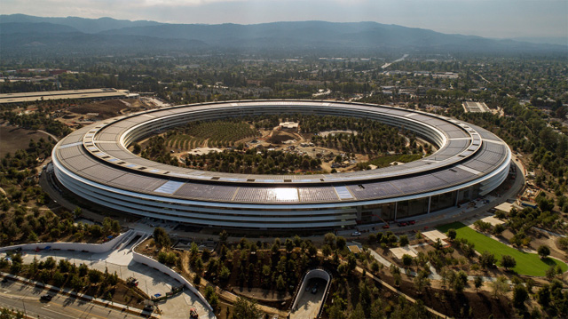 미국 캘리포니아주 쿠퍼티노에 올해 문을 연 애플 신사옥 ‘애플파크’, 창업자 ‘스티브 잡스가 남긴 세계 최고의 사무실’로 불린다.