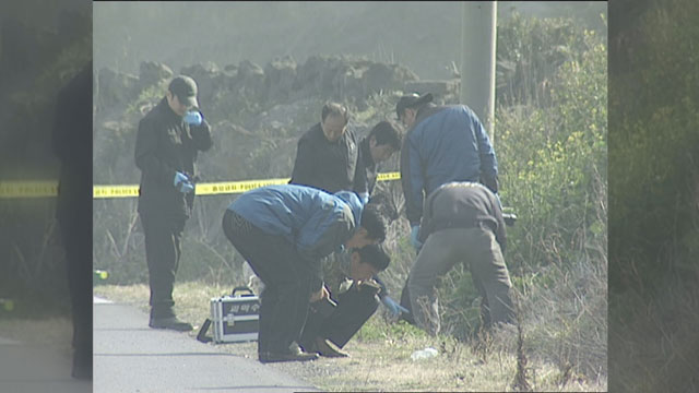 2009년 2월 보육교사 살인사건 피해자가 발견된 애월읍 한 농로 하수구 주변. 당시 경찰은 대대적인 수사를 벌였다.