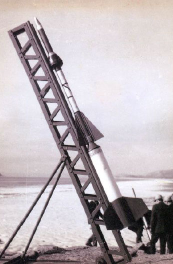 1960년 11월 발사된 인하공대 개발 최초의 로켓. [사진=인하대]