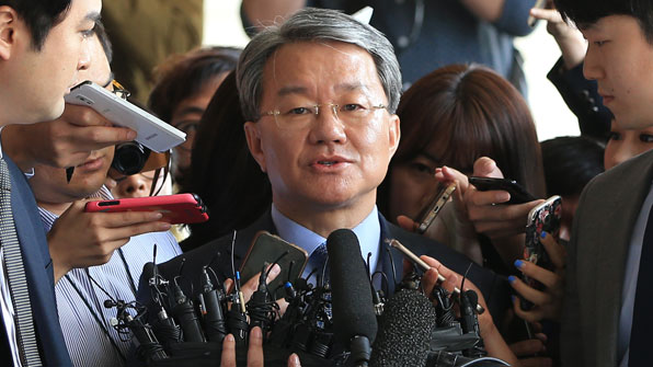 검찰에 출두한 홍만표 변호사