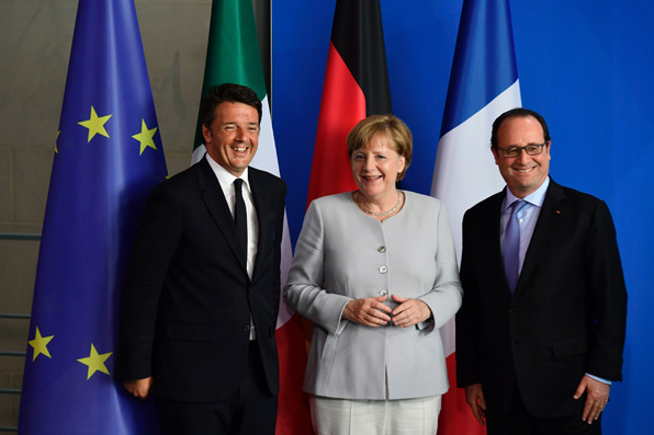독일의 앙겔라 메르켈 총리(가운데), 프랑스와 올랑드 프랑스 총리(오른쪽), 마테오 렌치 이탈리아 총리(왼쪽)가 27일(현지시각) 베를린에서 만나 영국의 EU 탈퇴 대책을 논의했다. (사진=AP)