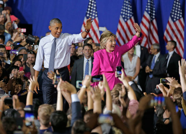 힐러리 클린턴 후보와 오바마 미국 대통령이 본선 경합지역 가운데 하나인 노스캐롤라이나주에서 공동 유세를 펼치고 있다. (사진=AP) 