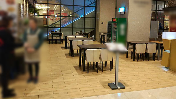 식당 코너 전체 30여 개 가운데 한국인 식당 2곳만 영업정지됐다.
