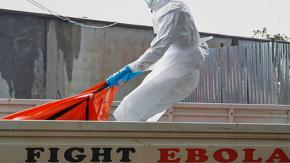 백신이 일단 보급되면 에볼라 감염자와 접촉한 주민들에 대한 접종이 우선 실시된다.