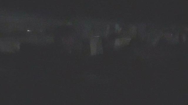 20일 오후 충북 오송역에 비상 정차한 KTX 414편 객실 내부. 비상등까지 꺼져 있다. [사진 제공: 시청자 이응대]