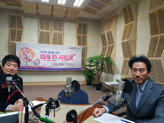 박중현 연세대학교 강남세브란스병원 재활의학과 교수 (오른쪽)