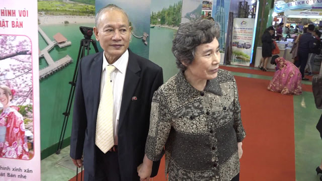 국적 문제로 31년 만에 결혼한 베트남 팜녹칸, 북한 이영희 부부