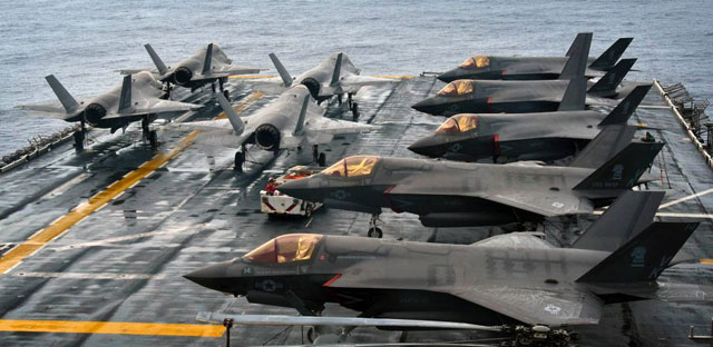 남중국해 출동한 ‘USS 와스프’ 함 갑판 위 F-35B 전투기들 (출처: 美 성조지)