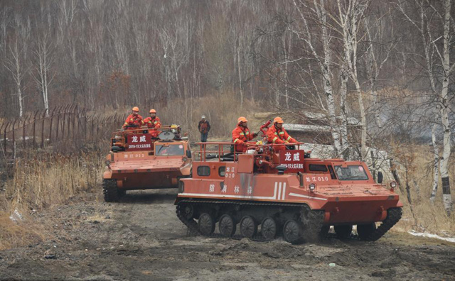 산불진화 훈련 동원된 중국 장갑 살수차들