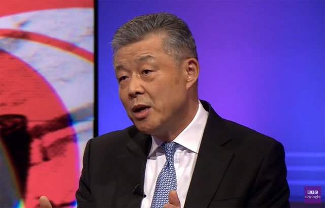 류샤오밍 영국 주재 중국 대사가 BBC와 인터뷰하고 있다