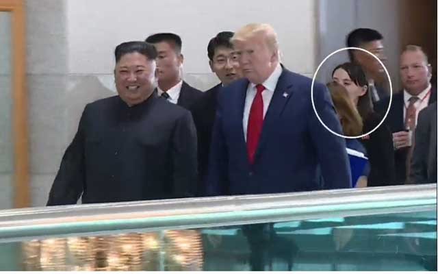 김여정 제1부부장은 6월 30일 판문점 남북미회동 때도 김정은 위원장 바로 뒤에서 보좌했다.