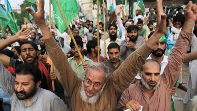 인도 결정에 항의하는 파키스탄 시위대