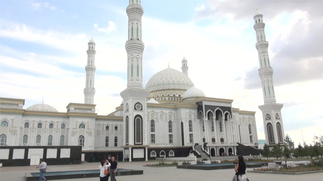 카자흐스탄의 수도 누르술탄에 위치한 ‘하즈라술탄 모스크(Hazrat Sultan Mosque)’는 중앙아시아에서 가장 큰 모스크다.