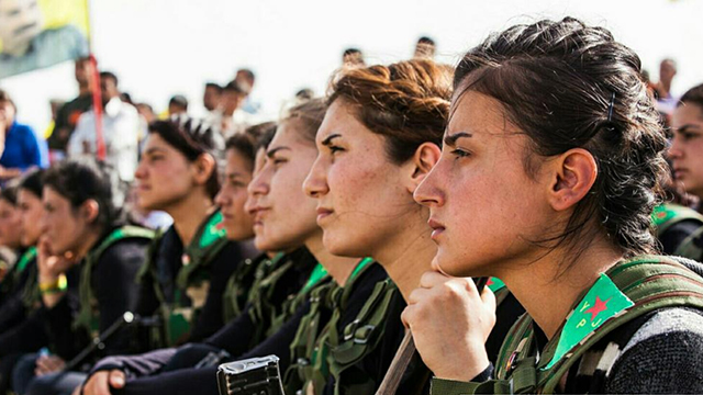 시리아 북동부 쿠르드 민병대 YPG의 여성 전사들