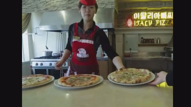 평양의 한 음식점에서 파는 화덕 피자