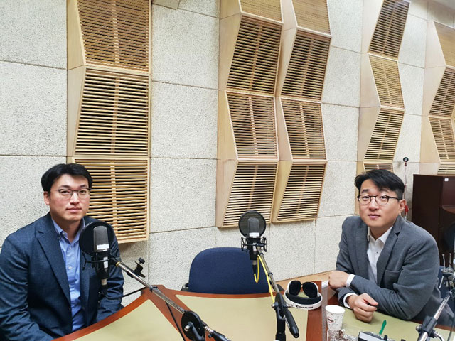 (좌측) 손동욱 강북삼성병원 정형외과 교수 (우측) 박광식 KBS 의학전문기자