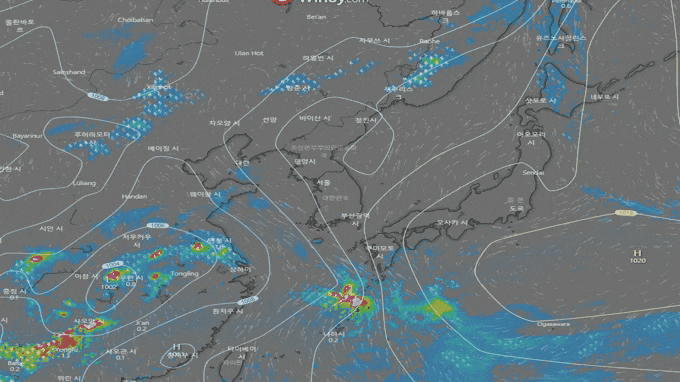 유럽중기예보센터 예측 모델(ECMWF)의 10~11일 예상도. 색칠된 부분이 비가 예상되는 지역이다. 자료제공 : 윈디닷컴(Windy.com)