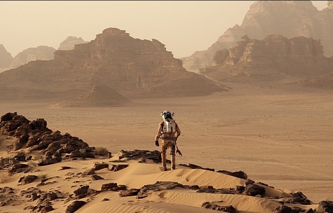 영화 '마션'은 화성에서 살아가는 우주비행사의 이야기를 다뤘다. 