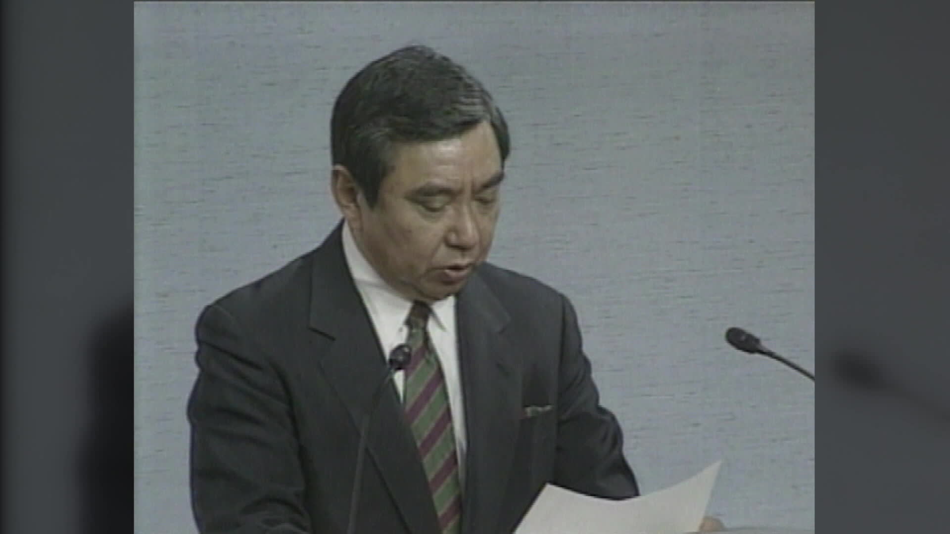 1993년 고노 요헤이 당시 일본 관방장관이 일제 강점기 일본군이 위안부 모집과 관리에 직간접적으로 관여했음을 인정하고 사과한 이른바 ‘고노 담화’를 발표하고 있다.