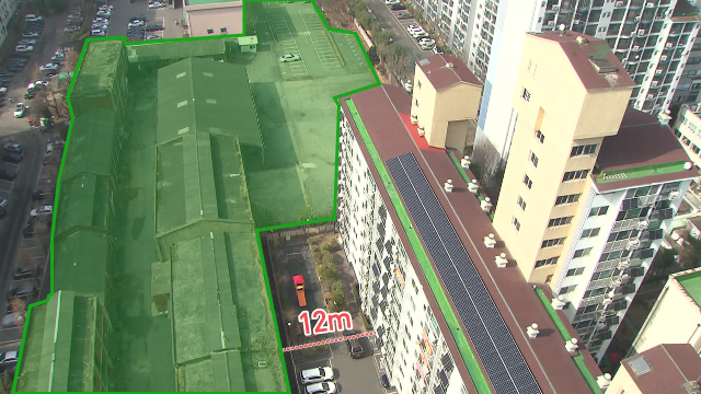  초록색으로 표시한 부분은 지식산업센터가 들어설 곳이다. 피해 예상 아파트와 부지 사이의 거리는 약 12m에 불과하다.