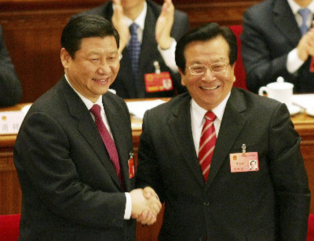 시진핑 주석과 악수하고 있는 쩡칭훙 前 부주석