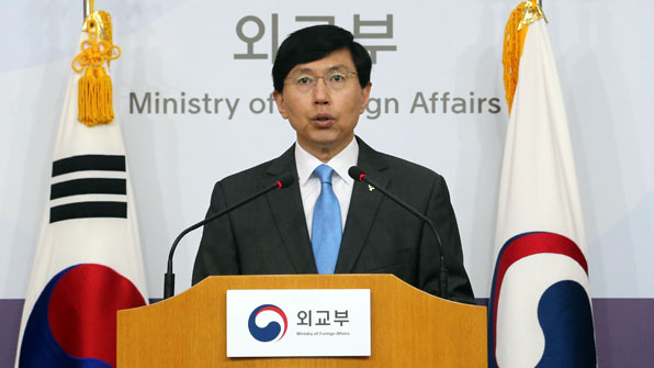 조준혁 외교부 대변인이 서울 외교부 청사에서 북한의 미사일 발사에 대한 성명을 발표하고 있다. 2016.6.22