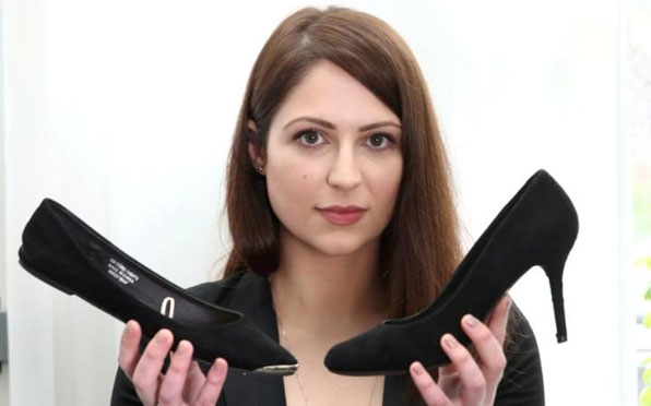 전직 여배우인 니콜라 소프는 성차별적인 복장 규정을 철회해달라며 의회에 청원서를 제출했다.