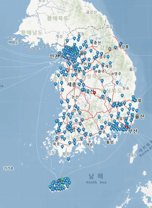  국내 설치된 충전소 현황은 환경부 전기차 충전소 사이트(http://ev.or.kr/)에서 볼 수 있다.