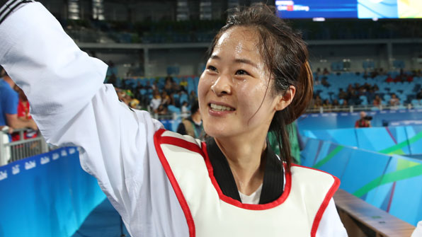 태권도 여자 67kg급 오혜리 금메달…박인비 3R도 단독 선두