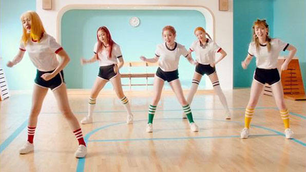 Red Velvet 레드벨벳 '러시안 룰렛 (Russian Roulette)' MV 