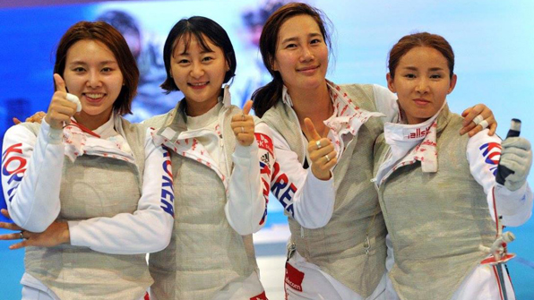 한국 펜싱, 亞선수권 남녀 단체전 ‘나란히 금메달’