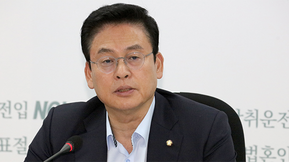 정우택 “5대 비리 전관왕 이효성, 자진 사퇴해야”