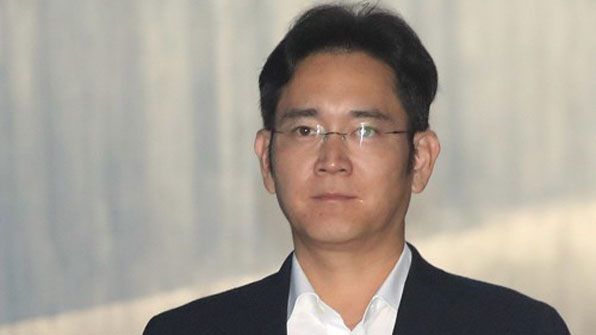 [속보] 이재용 삼성전자 부회장 징역 5년 선고