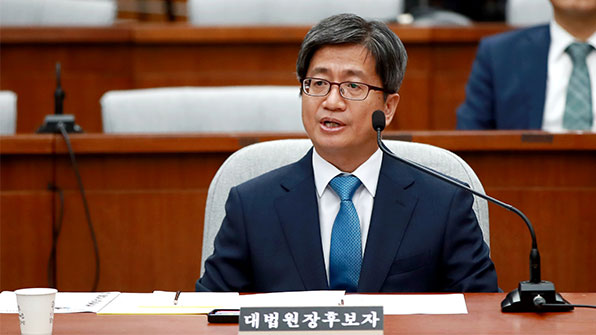 김명수 대법원 가는 길…추미애 ‘머리자르기’ 시즌2?