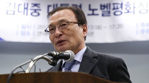 이해찬 “문 대통령-시 주석, ‘쌍중단·쌍궤병행’ 많이 대화”