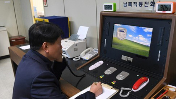 남북 판문점 연락채널 이틀째 개시통화…“회담 언급은 없어”