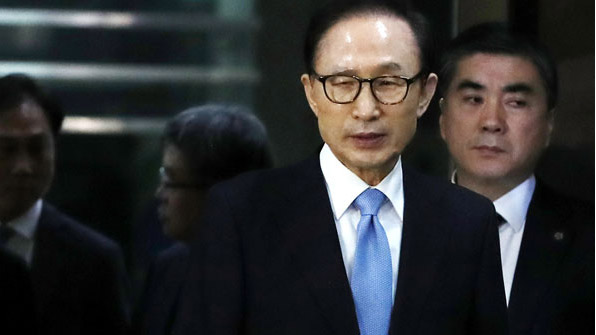 이명박·박근혜의 질긴 악연…최순실·김기춘과 수감생활