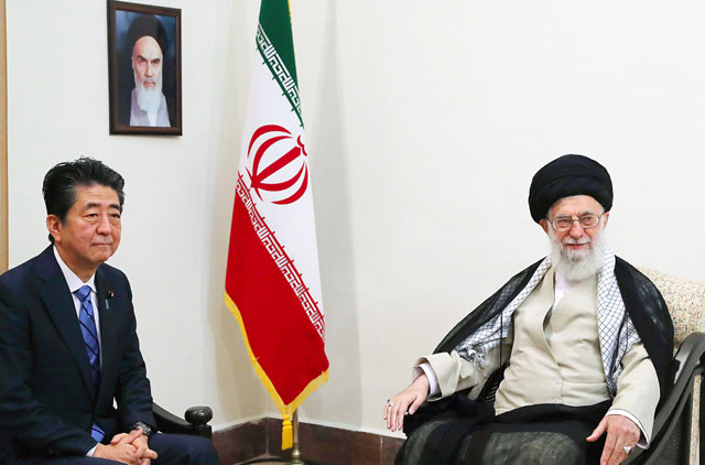‘아베’ 일본 총리와 ‘아야톨라 세예드 알리 하메네이’ 이란 최고지도자