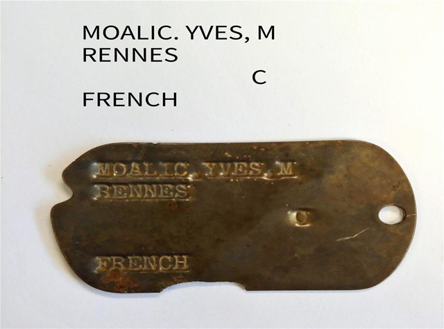5월 7일 발굴된 프랑스군 인식표 [사진 제공: 국방부 유해발굴감식단]