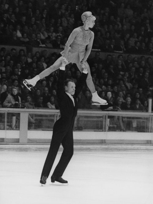 올레그 프로토포포프-루드밀라 벨로소바, 1968년 동계올림픽 페어 부문 우승. 출처: getty images Korea/이매진스