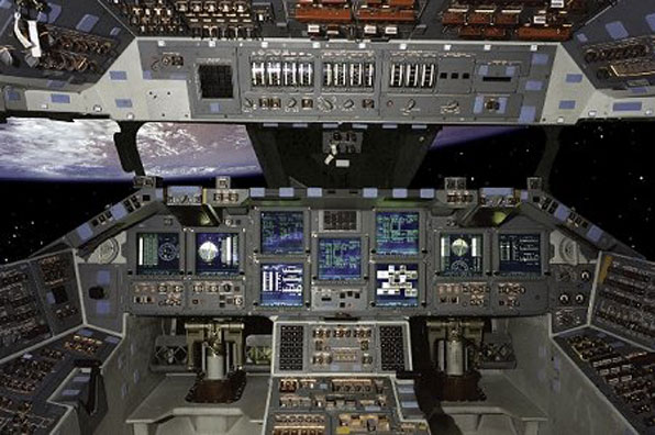 우주비행선 내부 첨단 조종실 (사진:NASA 홈페이지)