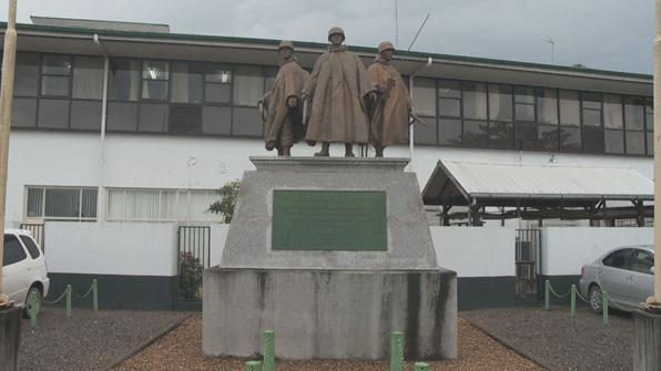 2008년 세워진 수리남 참전용사 기념 동상