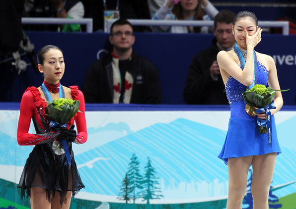 2010 밴쿠버 동계올림픽, 김연아 아사다 마오 꺾고 금메달