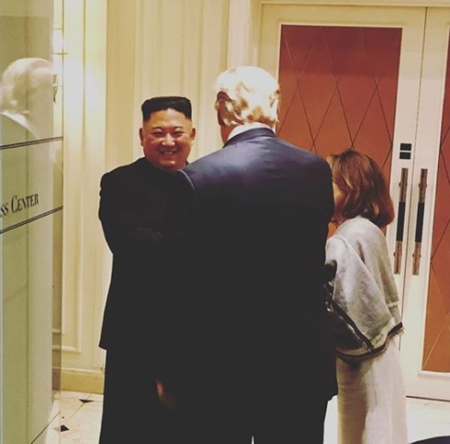 2차 북미회담 후 마지막 인사하는 북·미 정상 (샌더스 백악관 대변인 인스타그램 캡처)