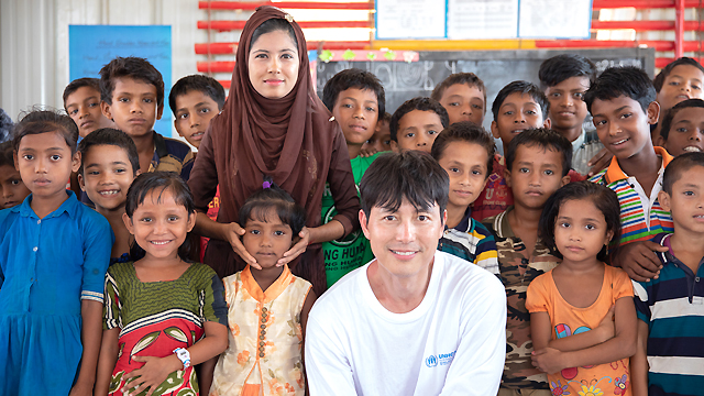 정우성 씨는 지난 5월 방글라데시 콕스 바자르의 쿠투팔롱 난민촌을 찾았습니다. 이곳에는 로힝야족 74만 명을 비롯해 모두 91만 명의 난민이 살고 있습니다. 사진 제공: 유엔난민기구(UNHCR)