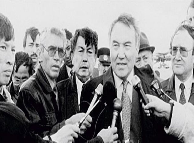 핵 폐기 방침 밝히는 누르술탄 나자르바예프 대통령 (1991년) 