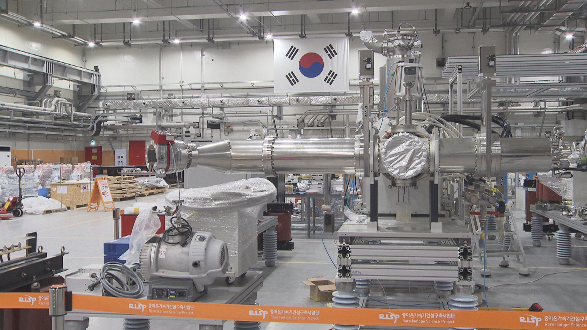 한국형 중이온가속기 핵심 장치 가운데 하나인 ‘아이솔(ISOL)’ 장치의 일부.