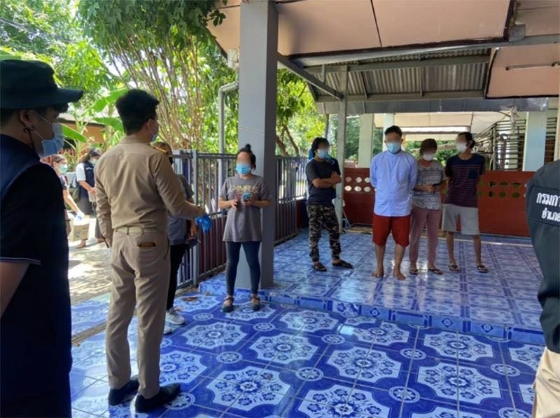  태국 치앙마이로 밀입국해 방송뉴스를 만들던 ‘버마 민주의 소리(DVB)’ 기자 3인이 태국 경찰에 체포됐다. 사진은 이들이 사용하던 간이 스튜디오 