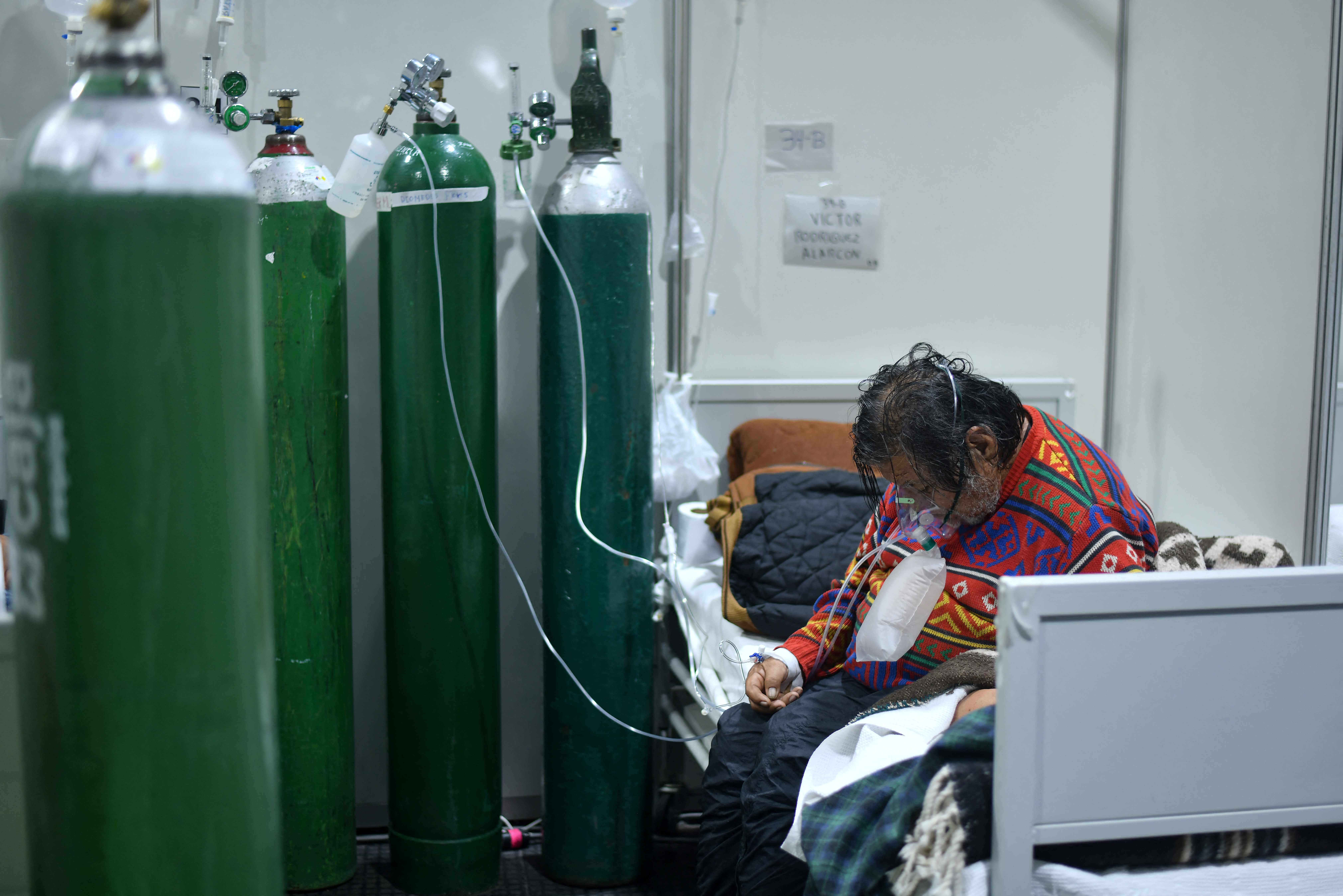 페루의 한 병원에서 코로나19 치료를 받고 있는 환자