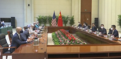 웬디 셔먼 미 국무부 부장관과 셰펑 중국 외교부부장이 참석한 26일 미중 톈진회담.